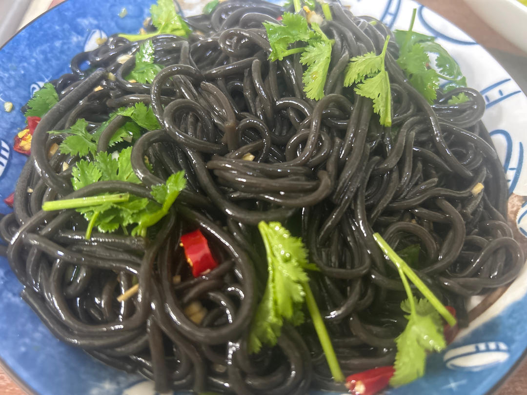 减脂爽口的凉拌蕨根粉！也太好吃了吧！！