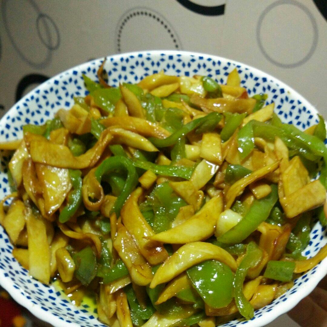 青椒素炒杏鲍菇