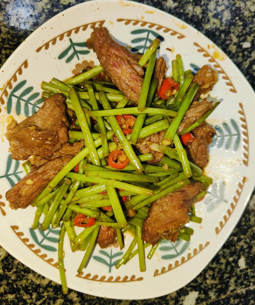 芦蒿炒牛肉