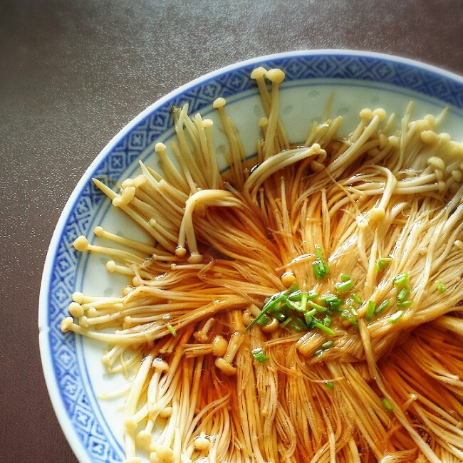 油泼金针菇
