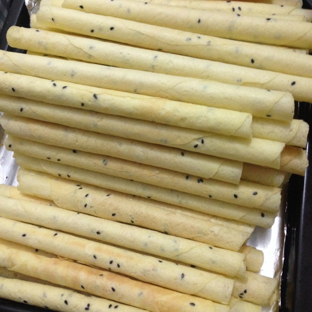 芝麻香酥蛋卷（视频食谱）