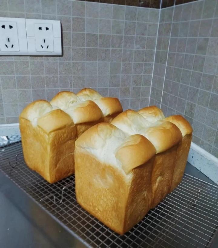 鲜奶液种超熟吐司