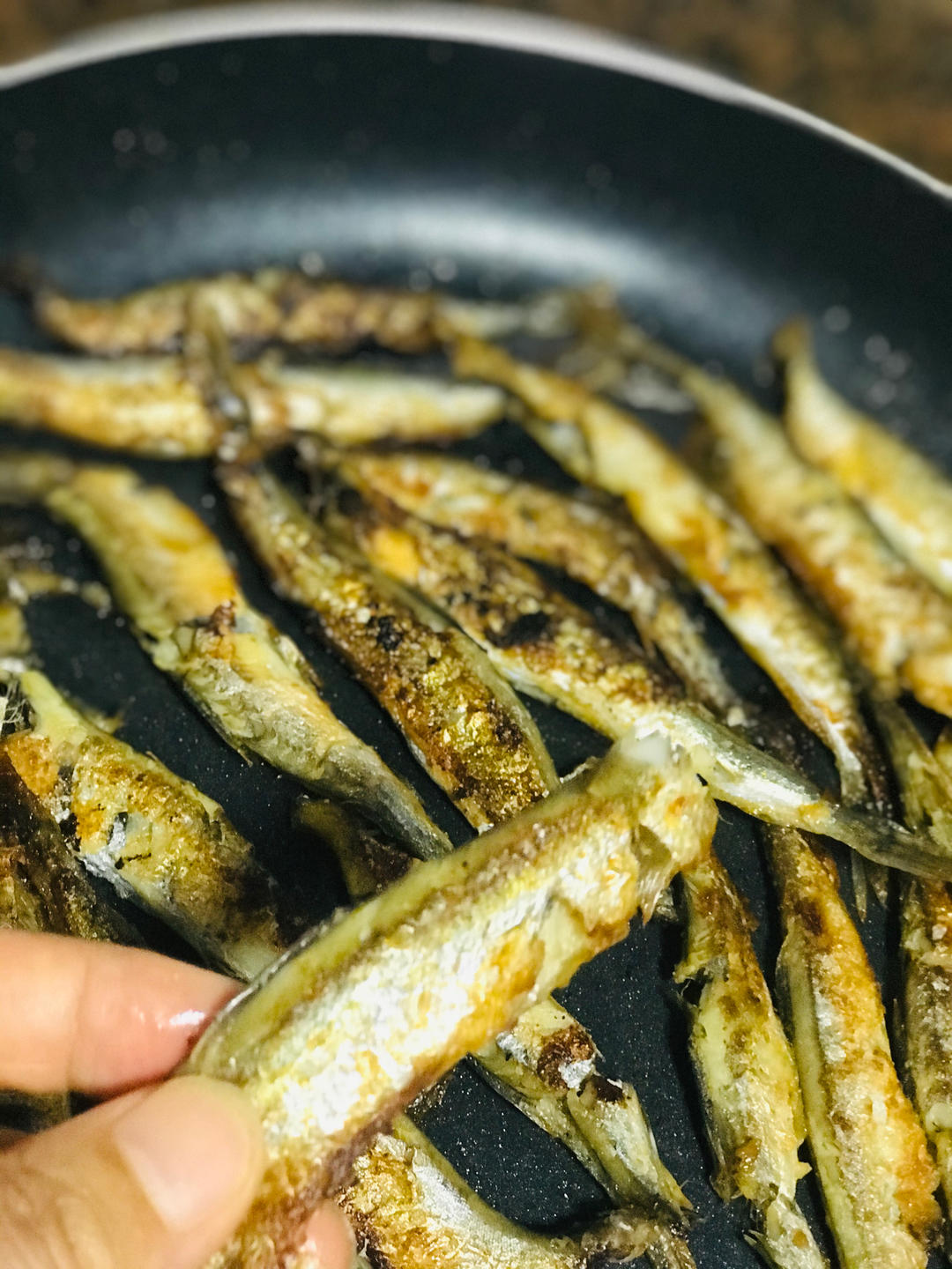 香煎多春鱼