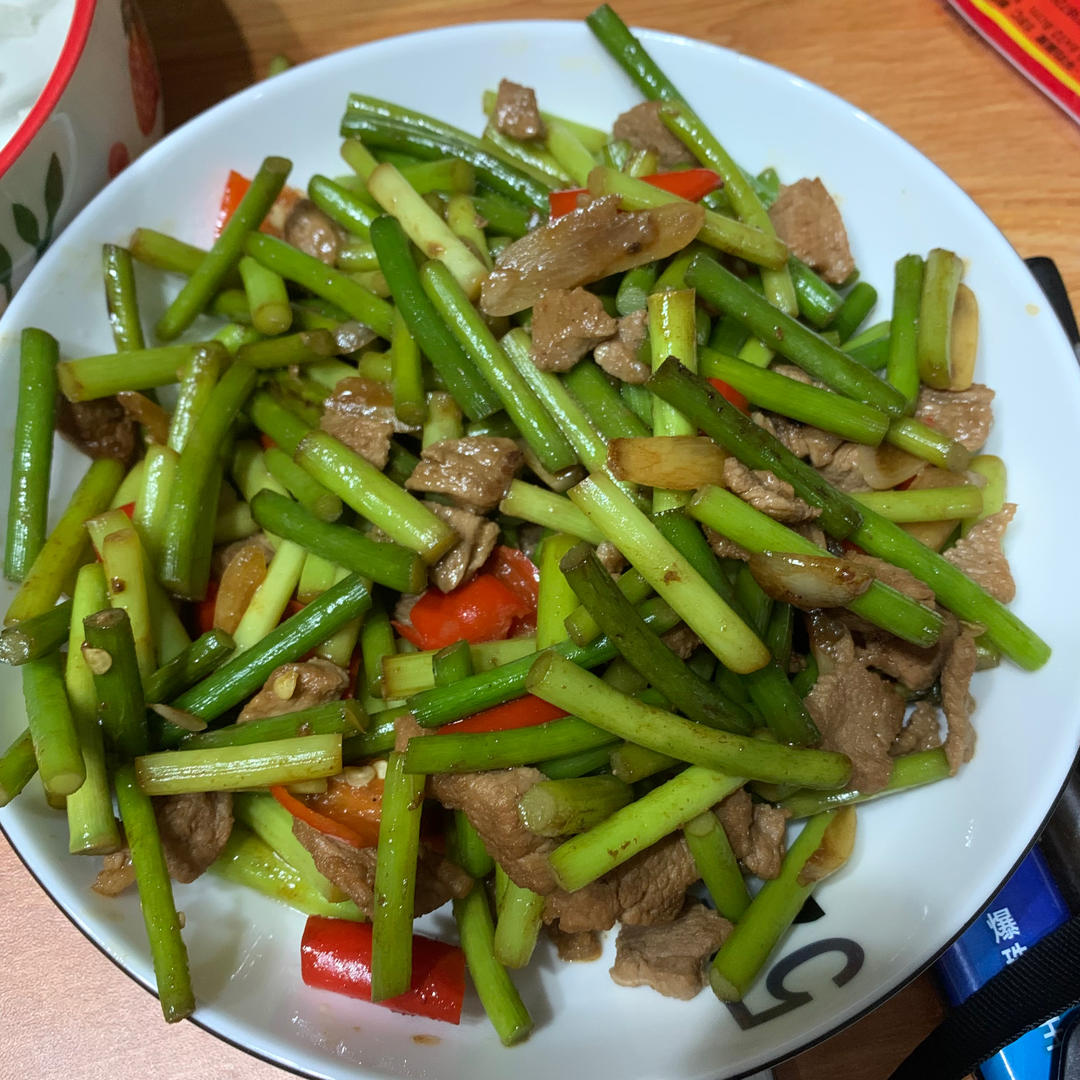 简单易做的下饭菜－蒜苔炒肉