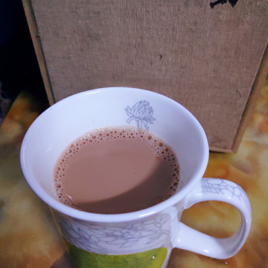 普洱菊奶茶–（清热解暑）