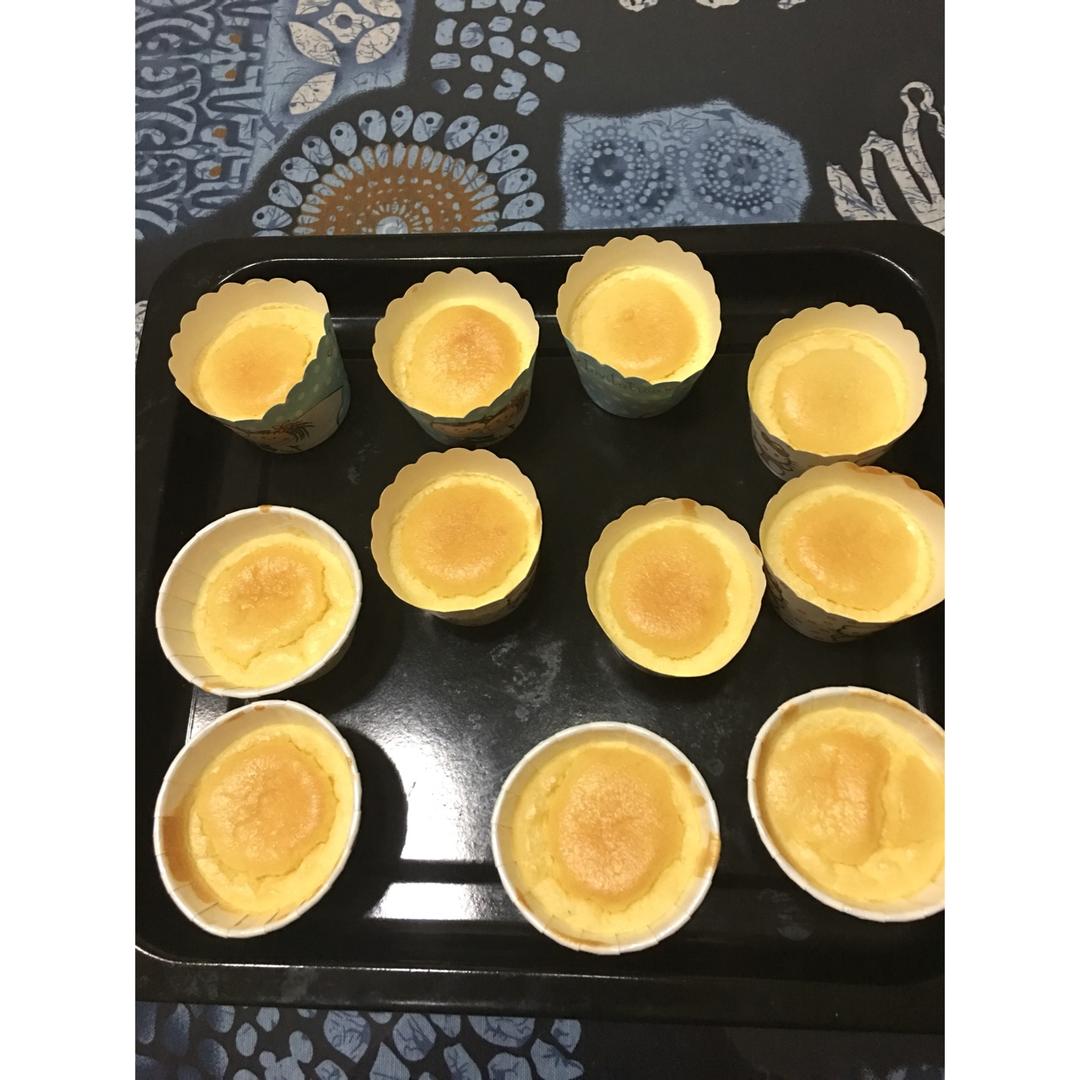 蔓越莓纸杯戚风小蛋糕