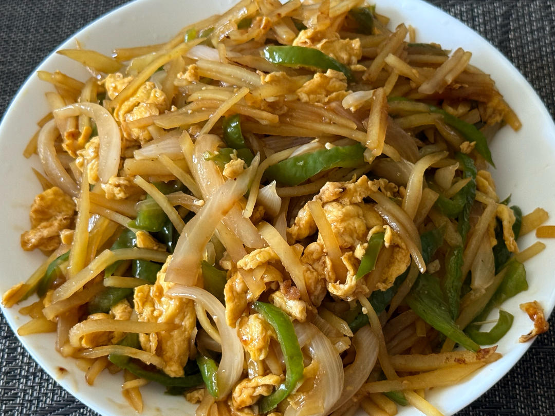 鸡蛋炒三丝的做法