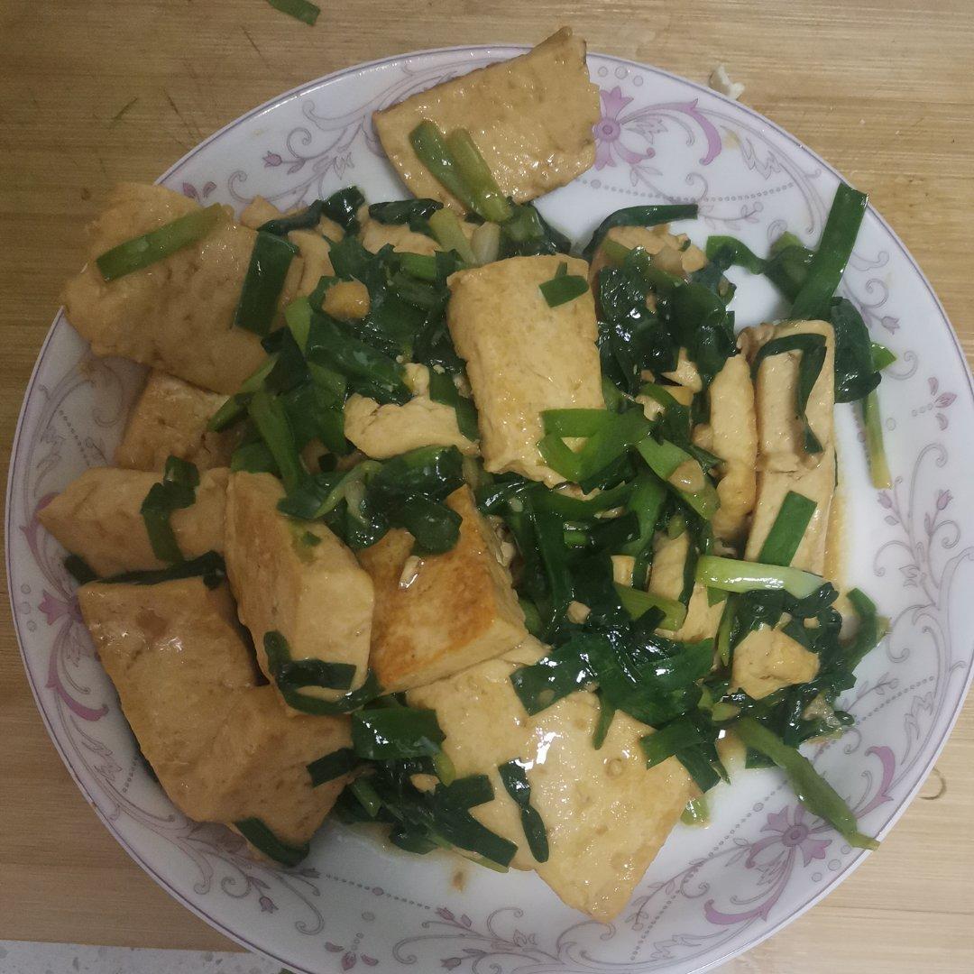 韭菜炒豆腐