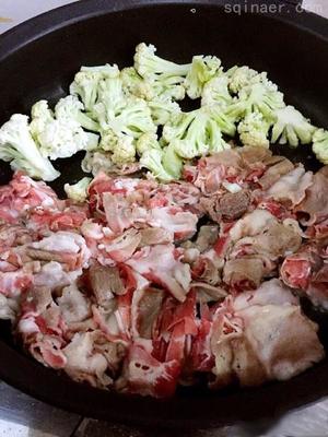 羊肉炒菜花的做法 步骤2