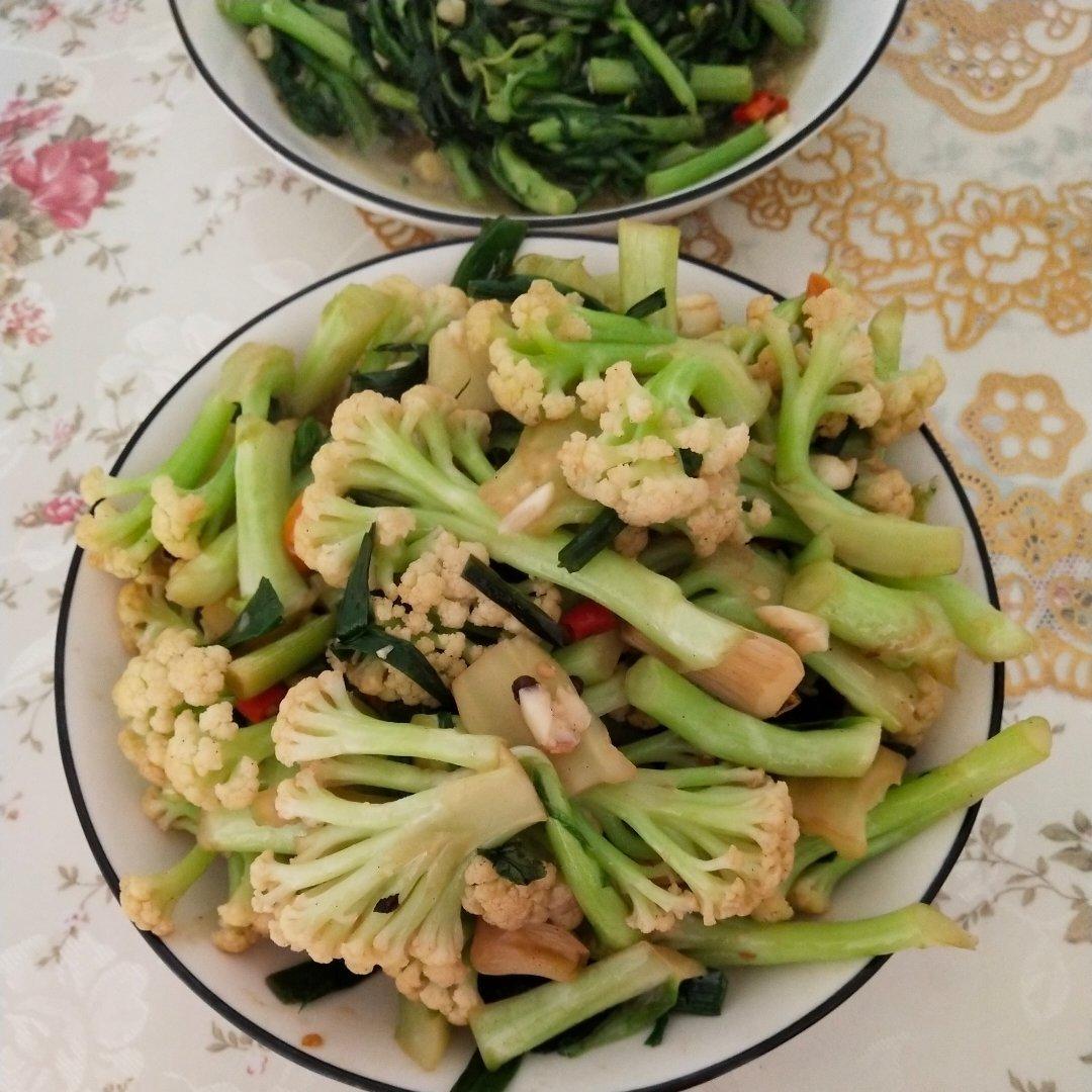 简单几步的快炒有机花菜