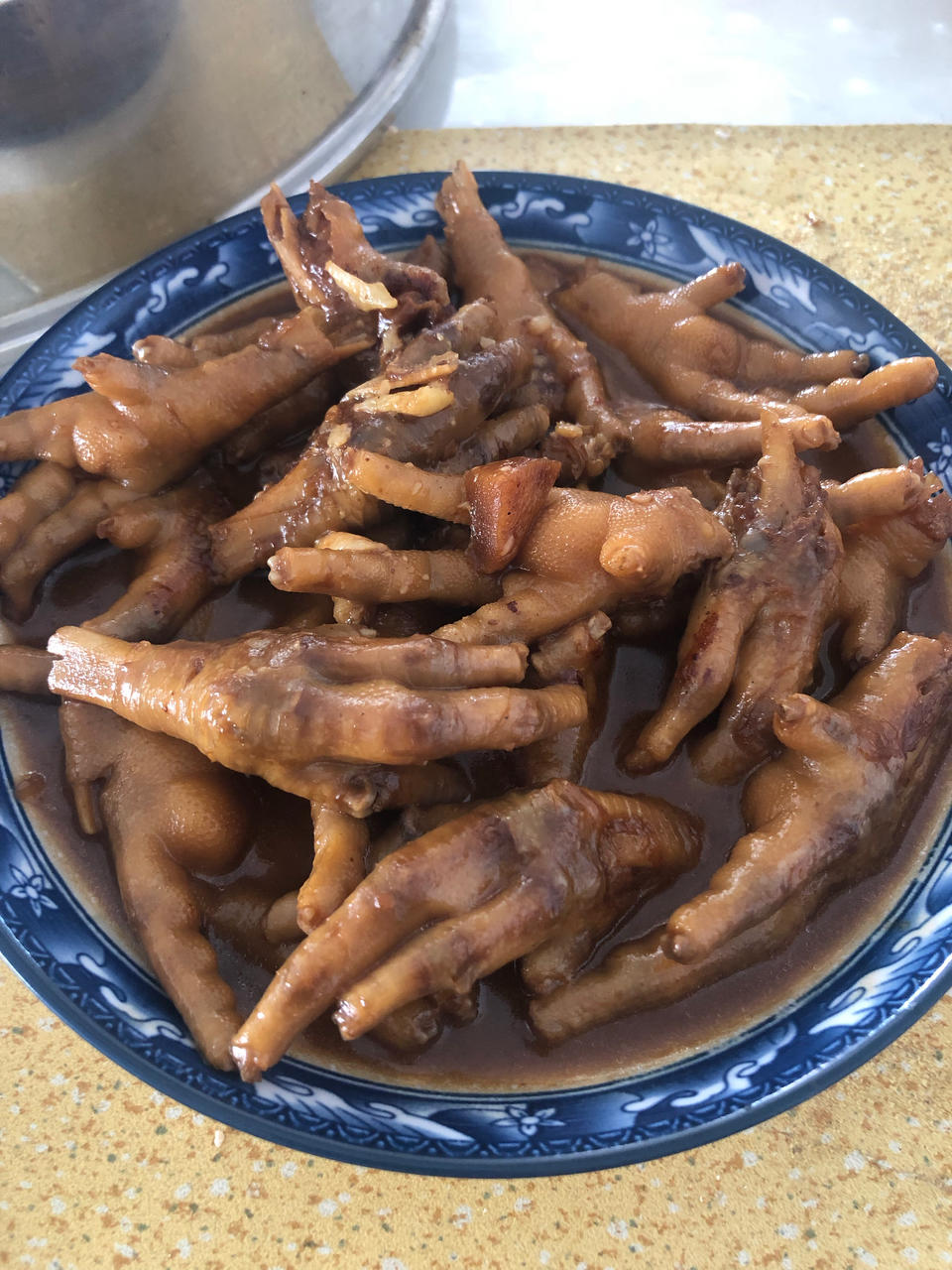 “销魂”卤鸡爪