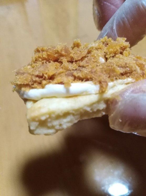 咸蛋黄肉松牛轧酥