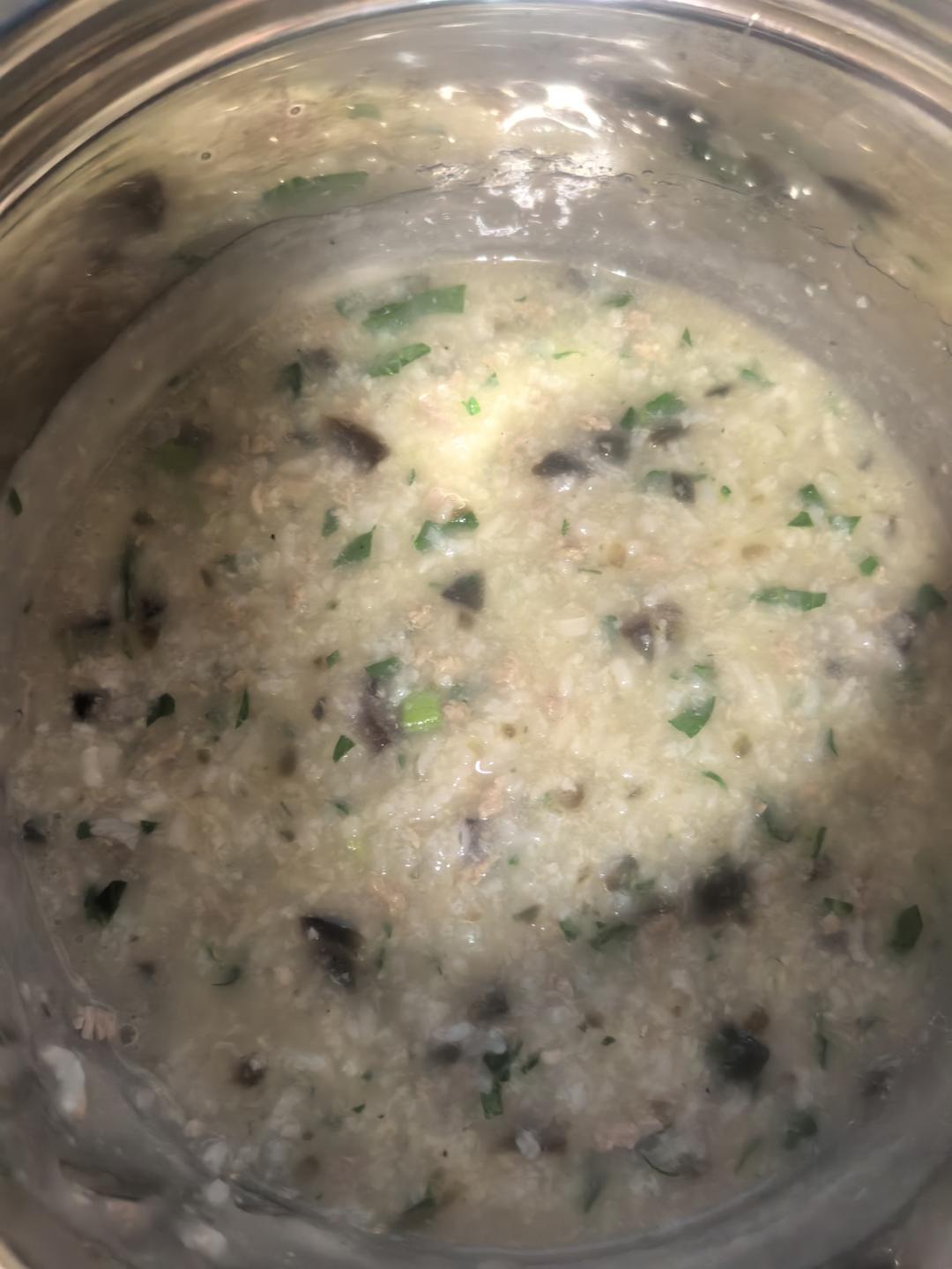 皮蛋瘦肉粥(经典粤菜)