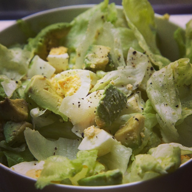 早餐之牛油果鸡蛋沙拉