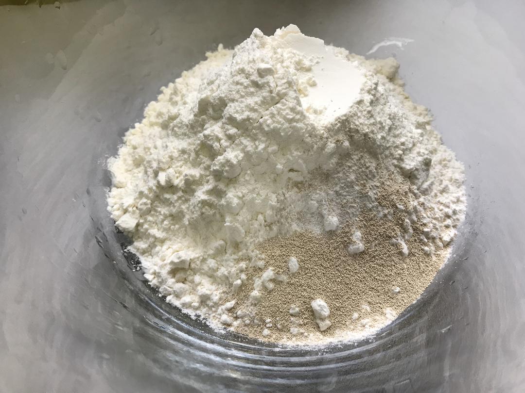 纯奶手撕吐司的做法 步骤1