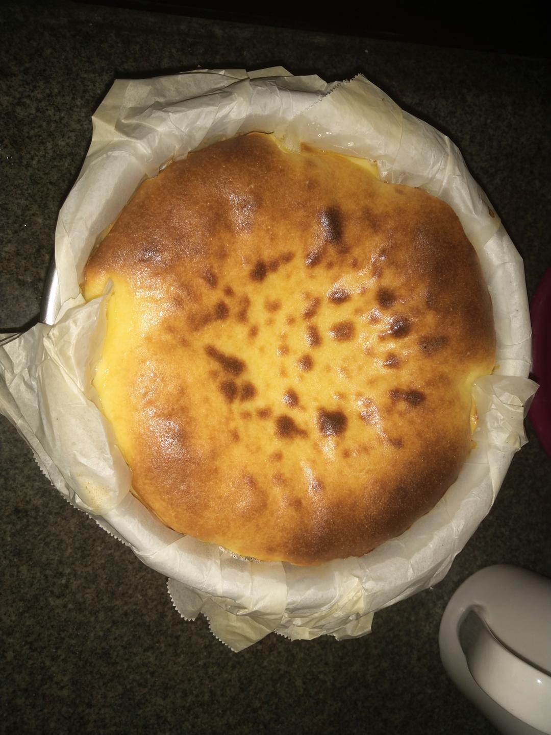 小山进公开食谱-使用大量牛奶，无淡奶油的巴斯克乳酪蛋糕