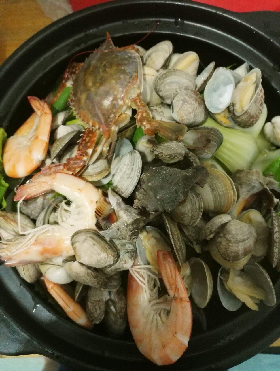 海鲜塔吉锅