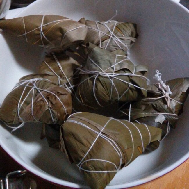 包粽子