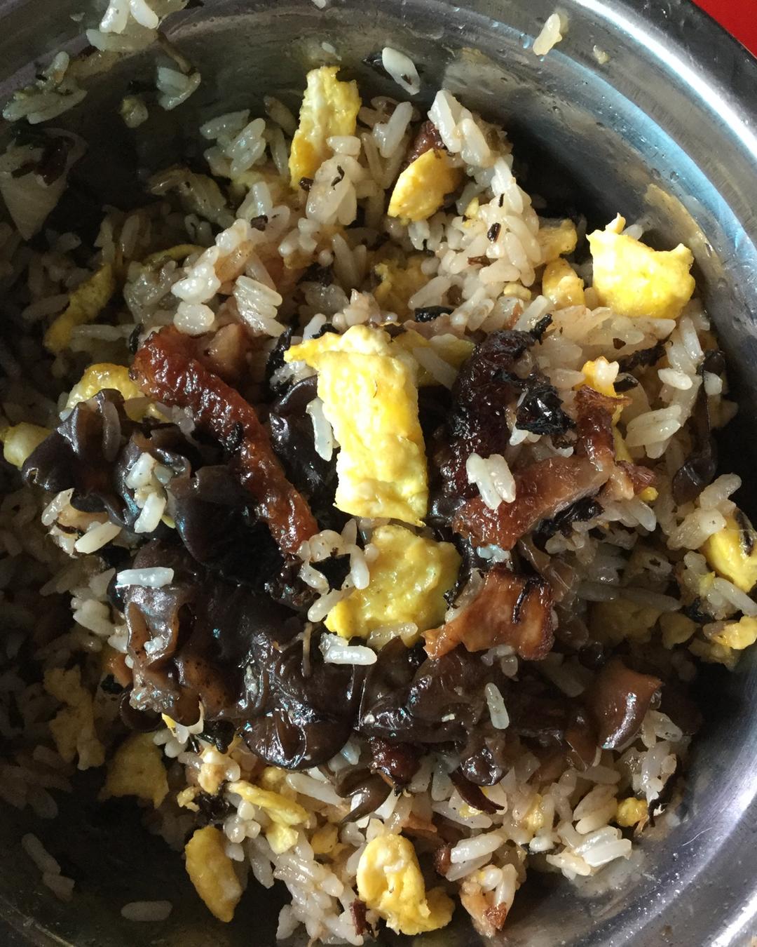 梅菜扣肉炒饭的做法