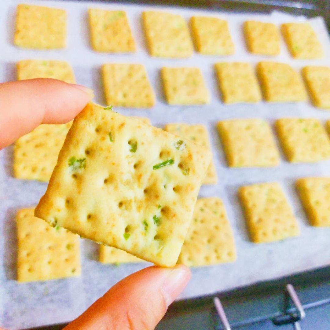 嘎嘣脆——香葱苏打饼干