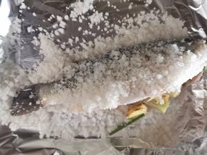 泰式盐烤鲈鱼 美味健康 重返清迈的做法 步骤4