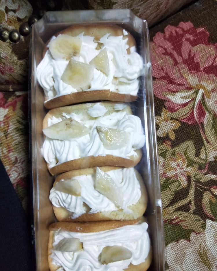 韩国最热门的甜品店Le Bread Lab的草莓蛋糕卷
