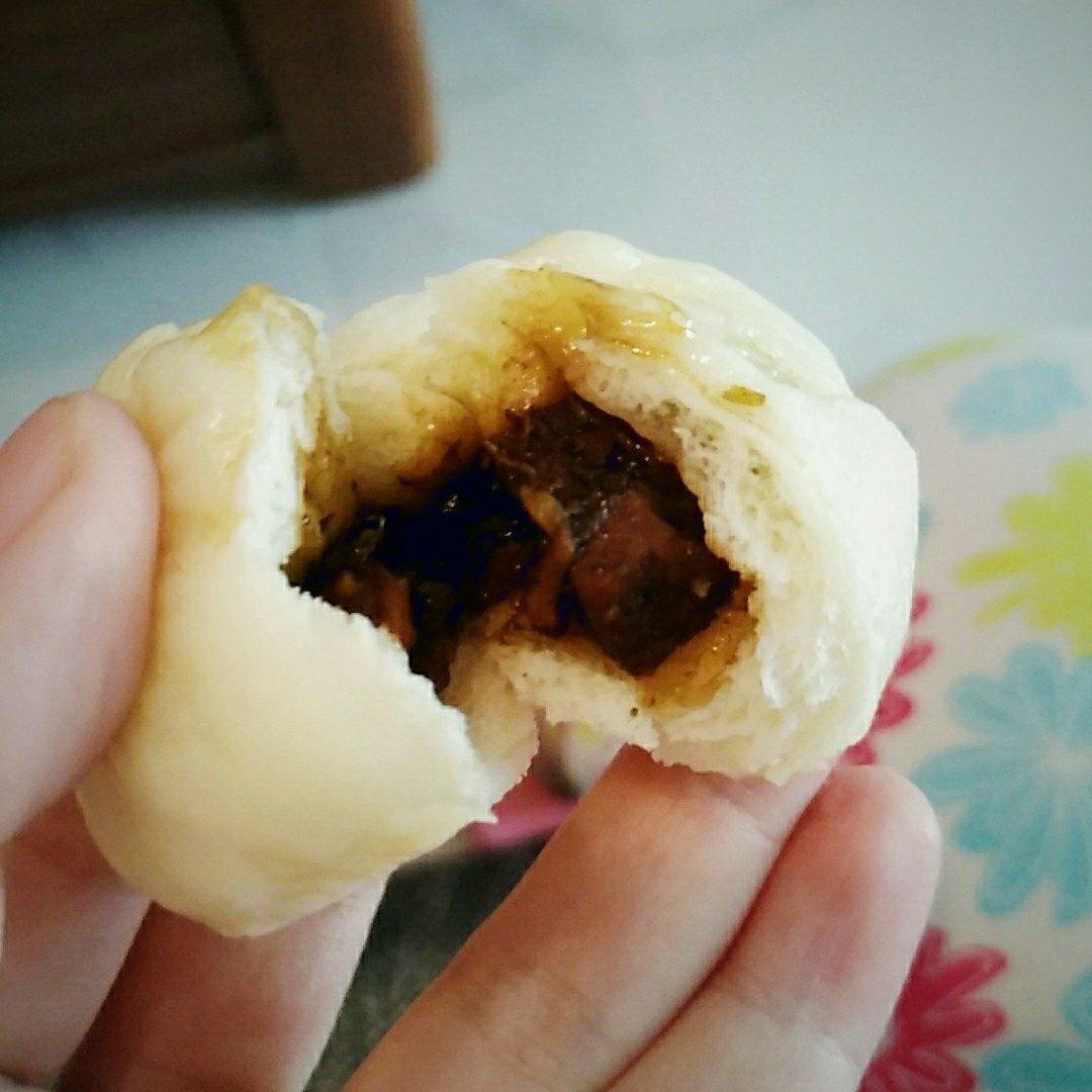 广式暄软包子