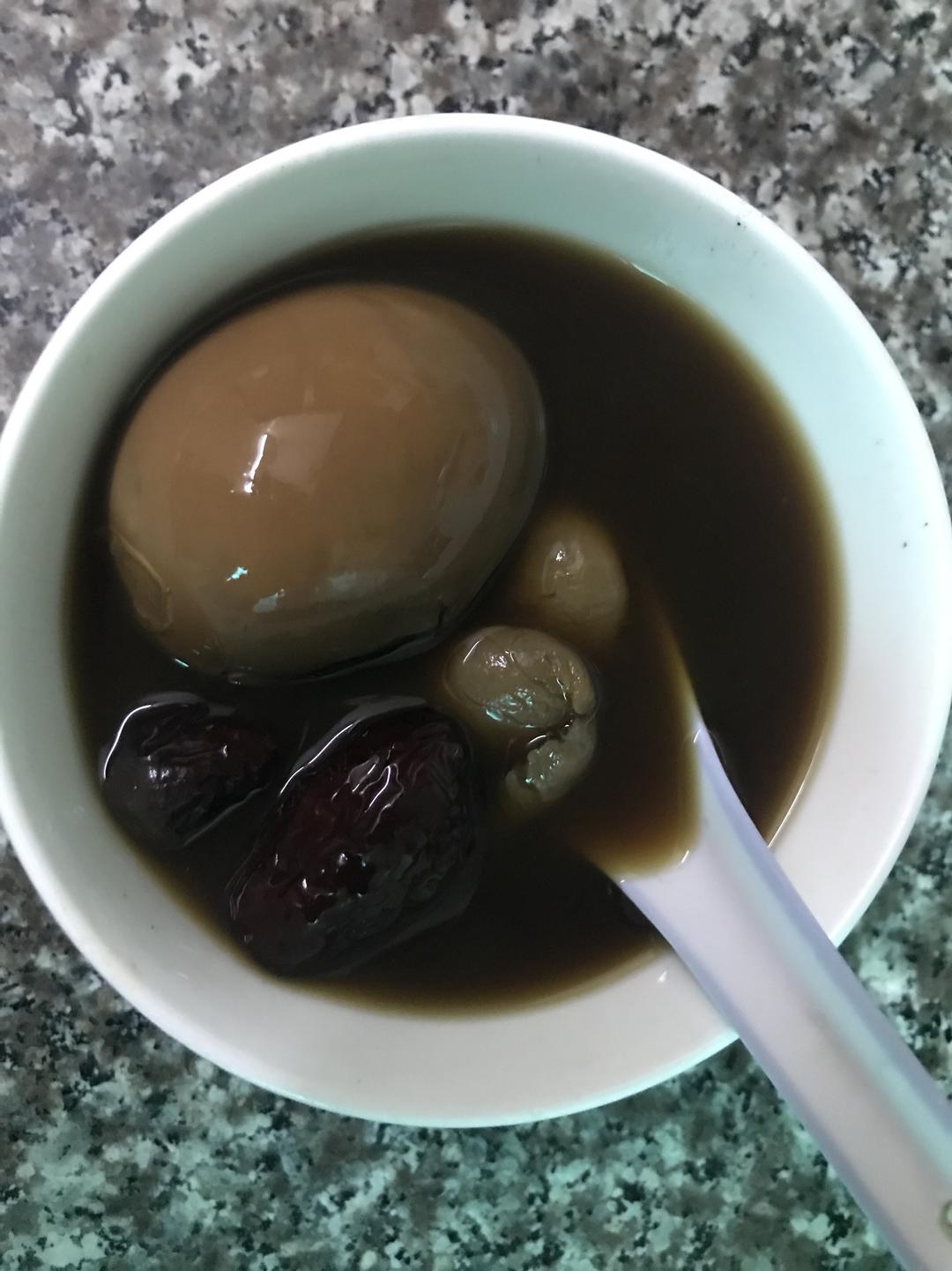 桑寄生红枣莲子桂圆蛋茶