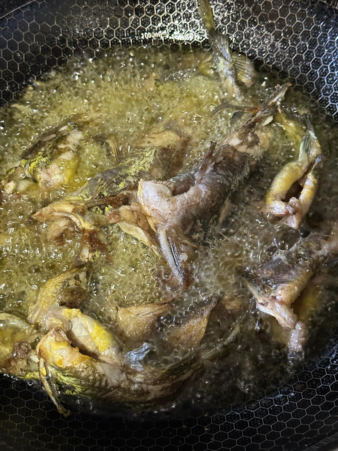 昂刺鱼豆腐汤（黄辣丁）