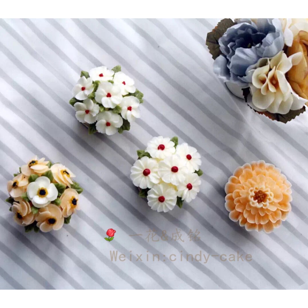 裱花嘴挤花大全：各式各样的 Cupcake纸杯蛋糕挤法
