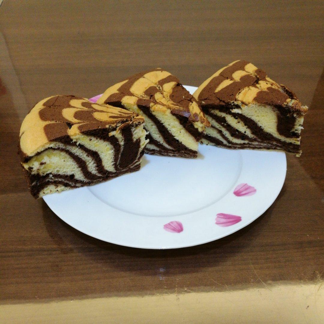 一帘幽梦-18做的双色拉花戚风蛋糕