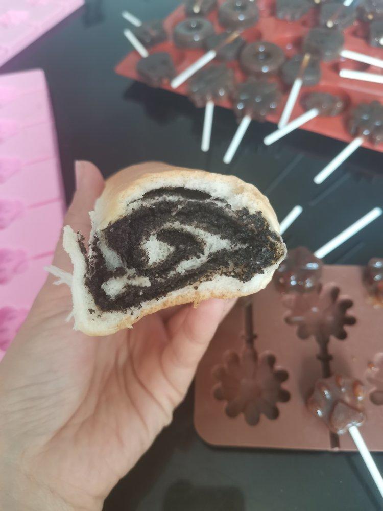 料多多系列--黑芝麻奶酥小吐司