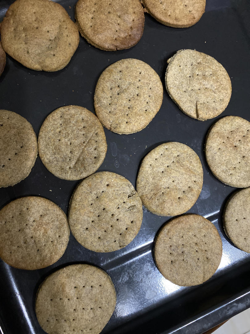 黑全麦消化饼干^_^减脂健身人士可吃的小零食