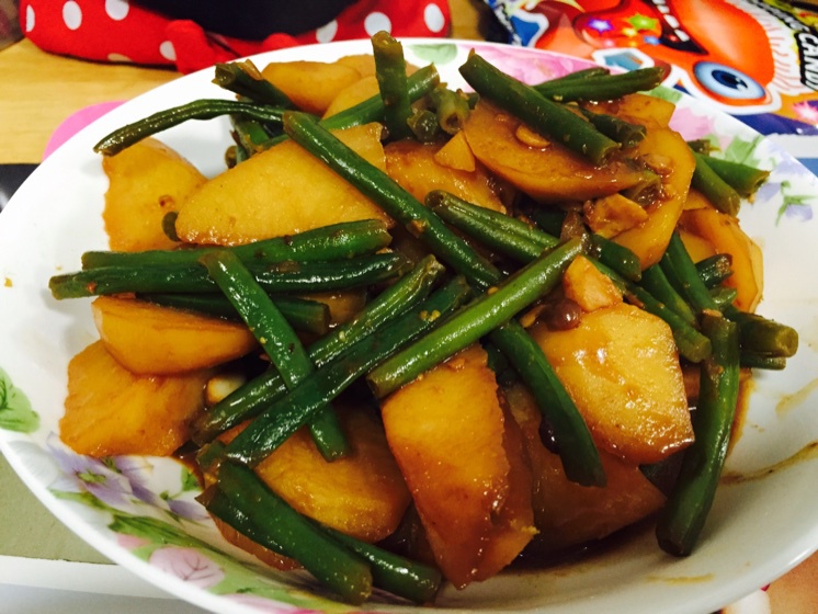 土豆炖豆角