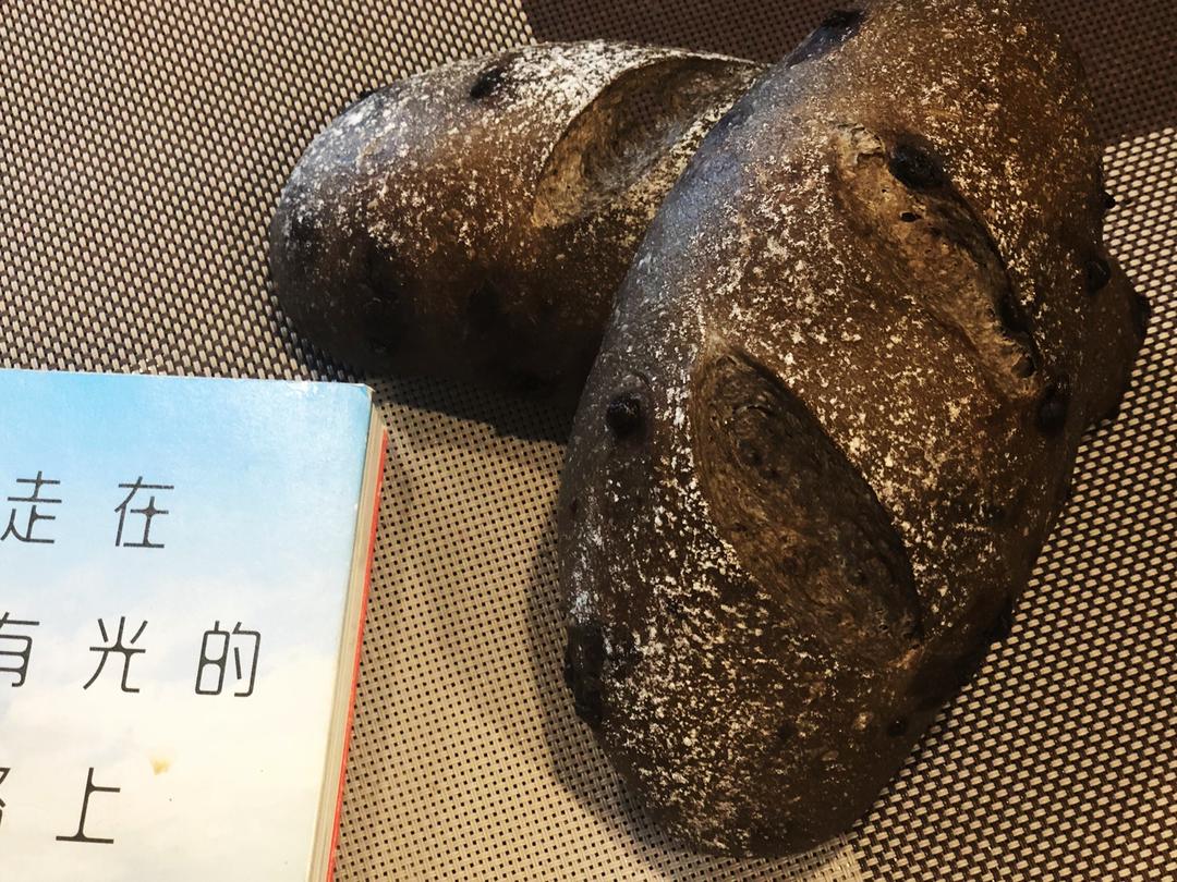 黑爵坚果乳酪面包