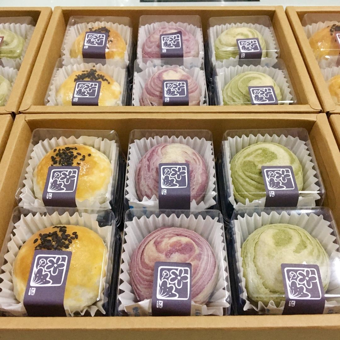 蛋黄酥~紫薯、抹茶、原味~花好月圆，中秋快乐~内附一次做六色蛋黄酥方法~