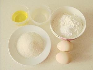 欧蜜丽雅吉拿果——快捷早餐必备鸡蛋仔的做法 步骤1