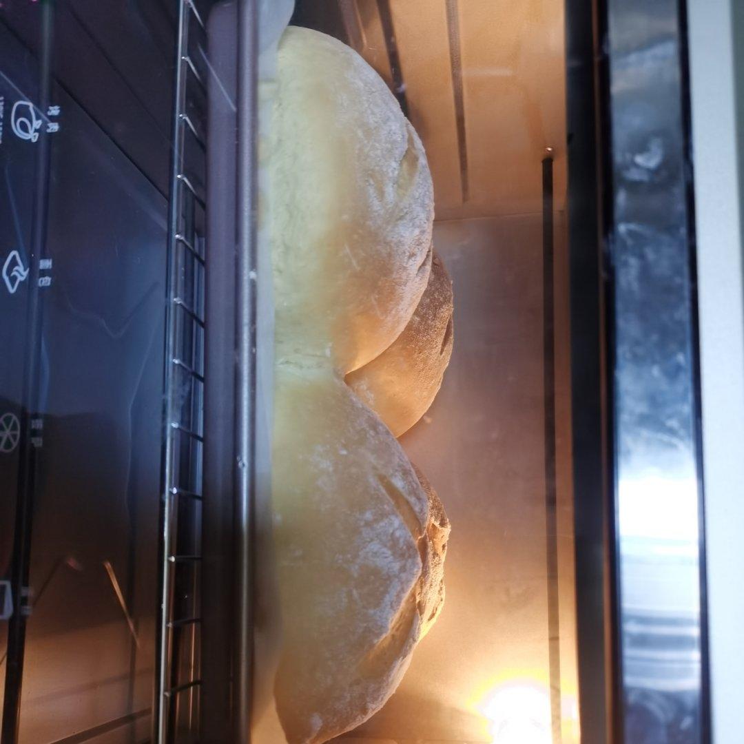 吐司方包，女儿说和来自台湾的爸爸糖一样好看好吃。零失败（是指我个人制作没有失败过）。