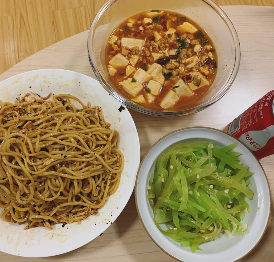 麻酱鸡丝凉面