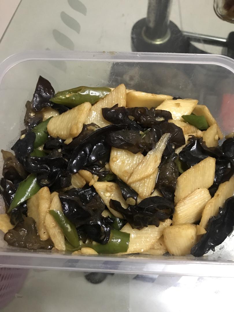 养生食谱之木耳炒山药