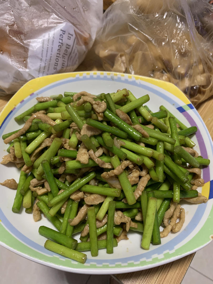 妈妈牌蒜薹炒肉