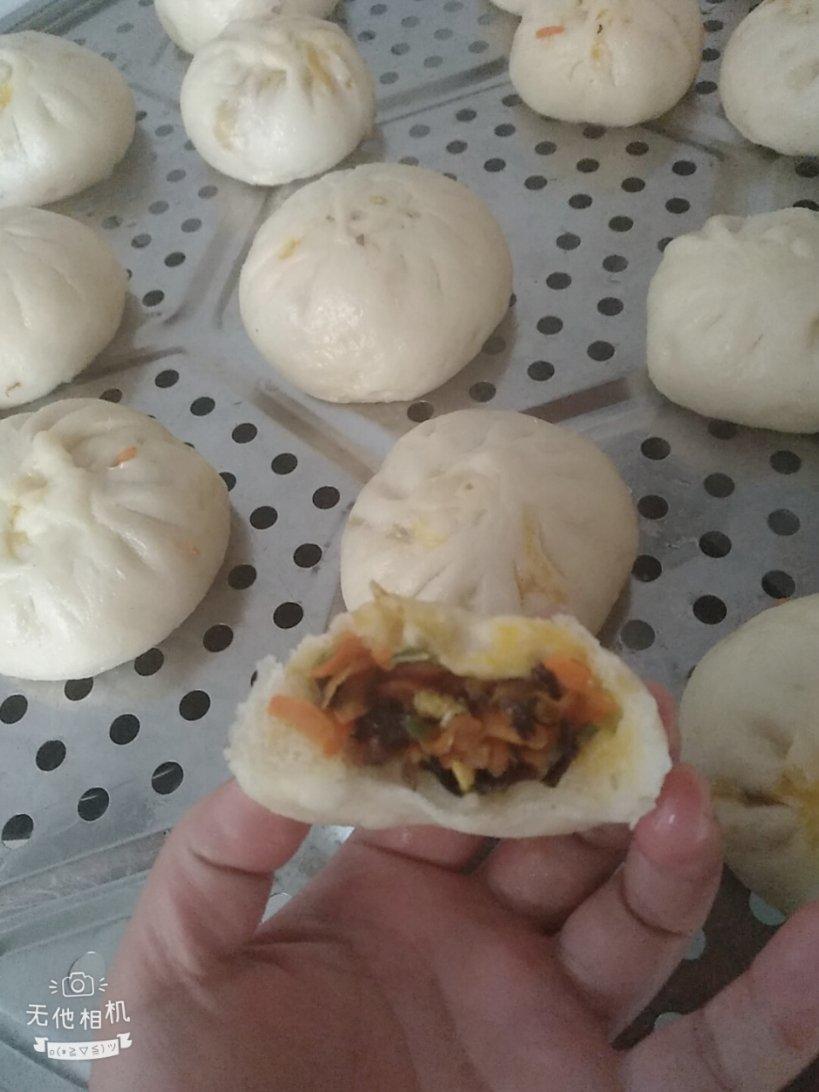 胡萝卜木耳鸡蛋素包子