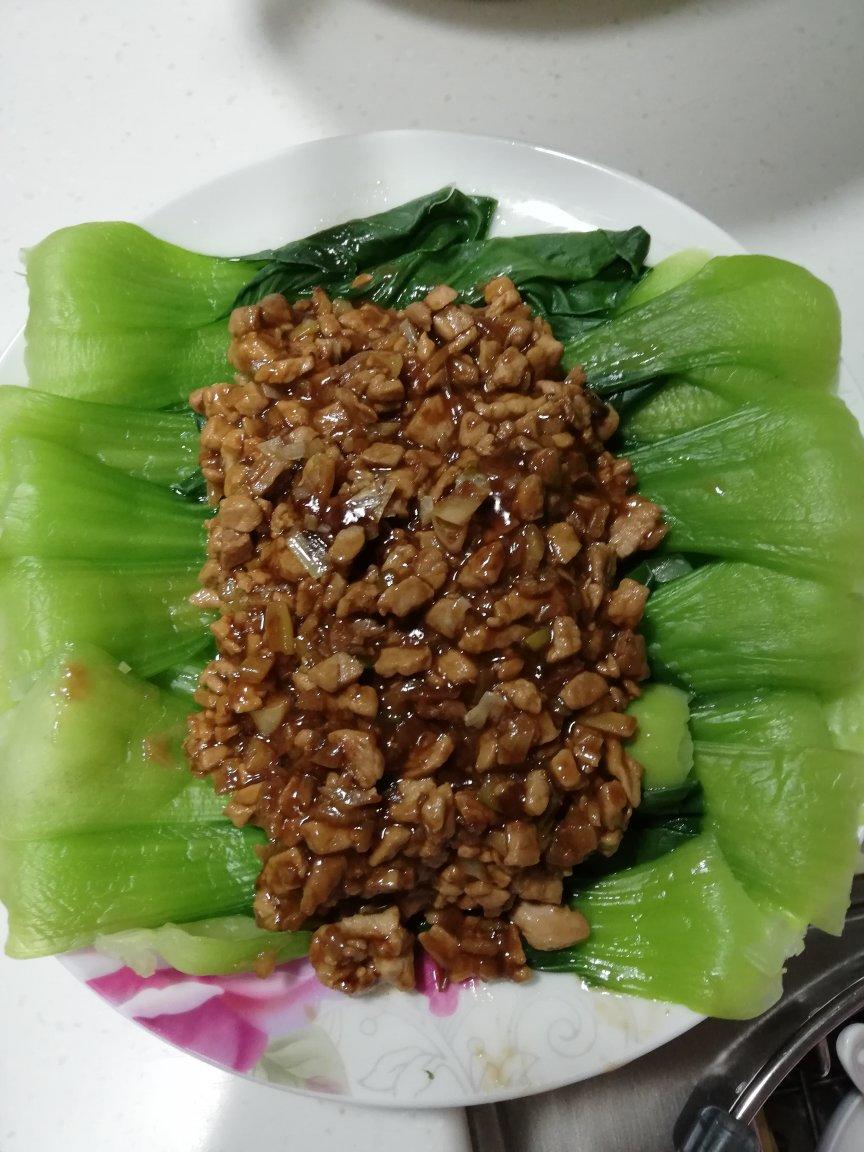 厨娘朵妈做的肉末油菜