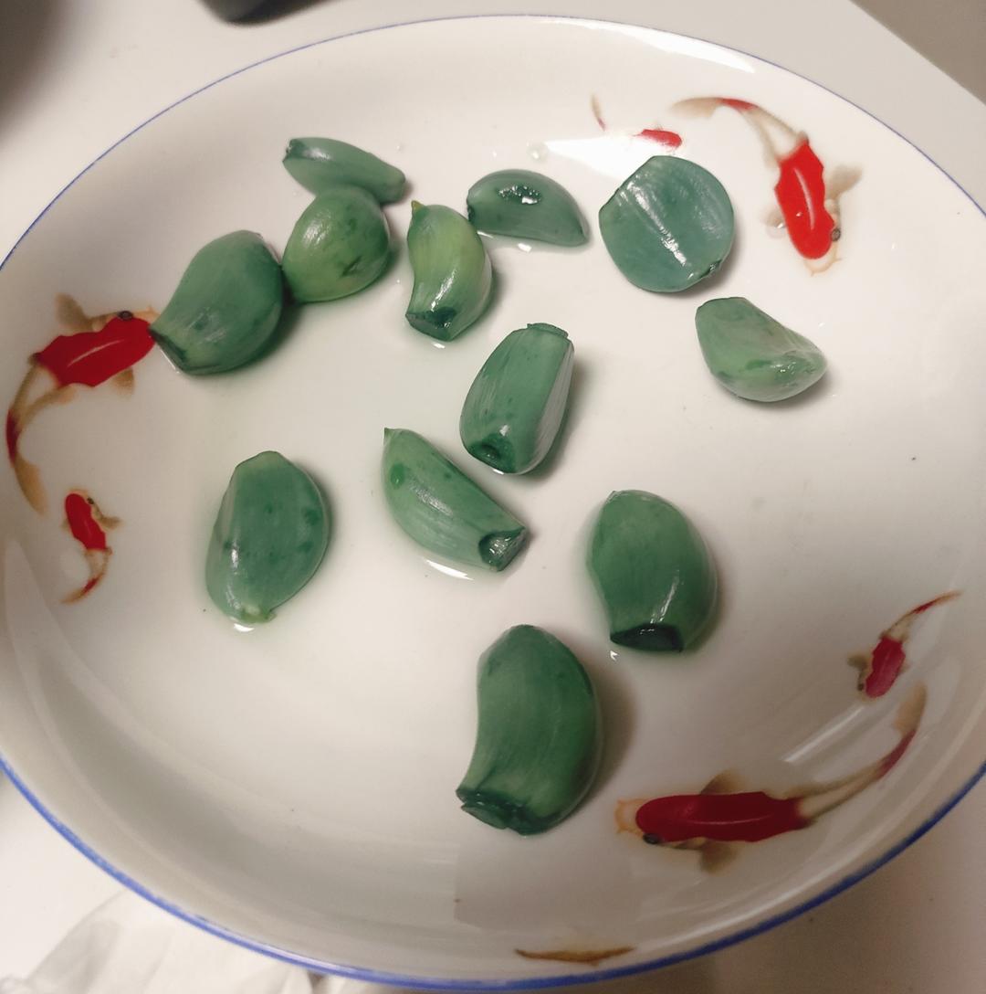 腊八蒜（千万别直接加醋了，冬夏都可）