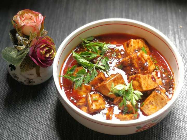 足不出户，来吃正宗麻婆豆腐（附：油蘑菇做法）~圆满素食的做法
