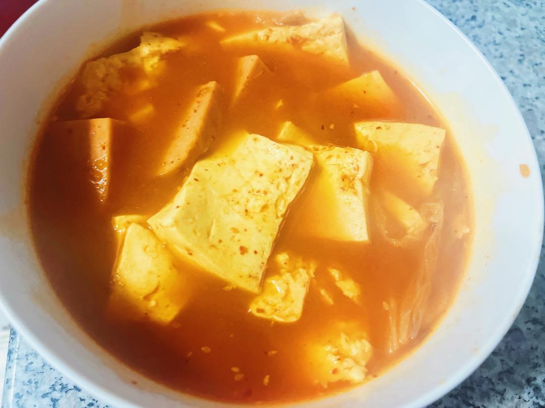 快手好吃的午餐肉豆腐汤
