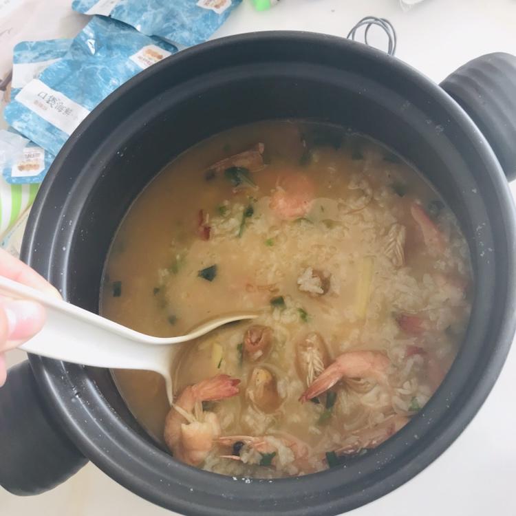 鲜虾砂锅粥