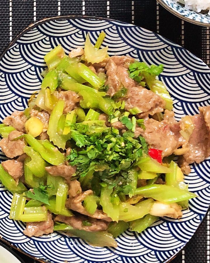 西芹炒牛肉！