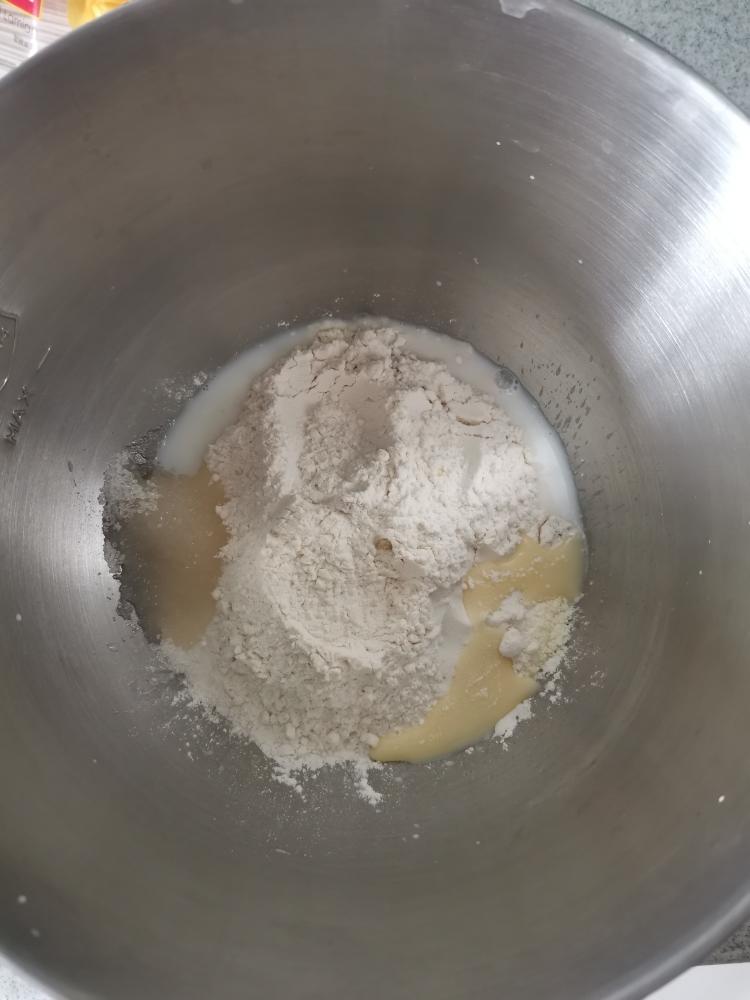 纯奶手撕吐司的做法 步骤1