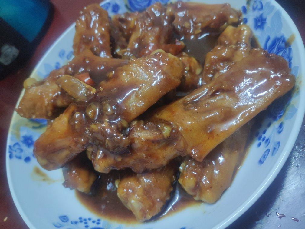外婆教我的红烧鸡翅·连汤汁都狠好吃！！！